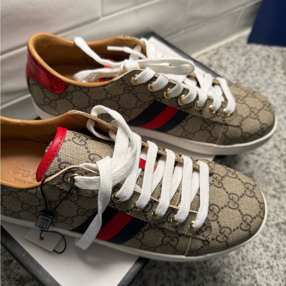 Gucci Beige and Red Men's Shoes